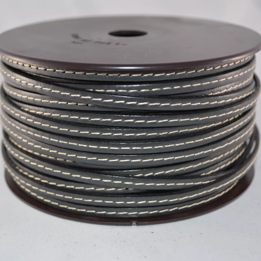 Cuir de veau cousu 5mm - Gris foncé