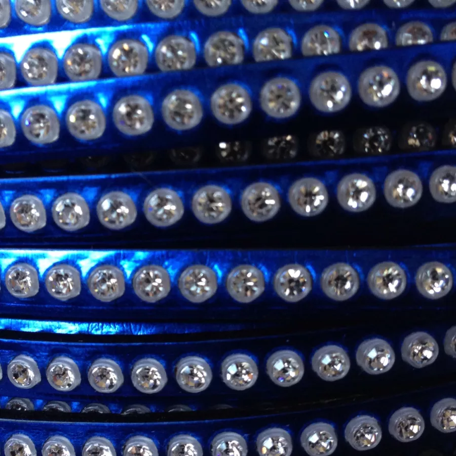 Cuir metalisé aves swarovski - Bleu