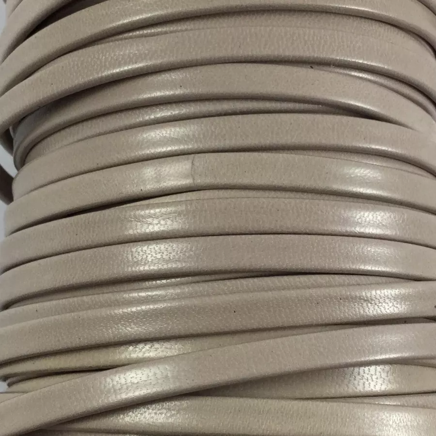 Cuir de chèvre couleurs pastels 5mm doublé - Rose Clair Naturel