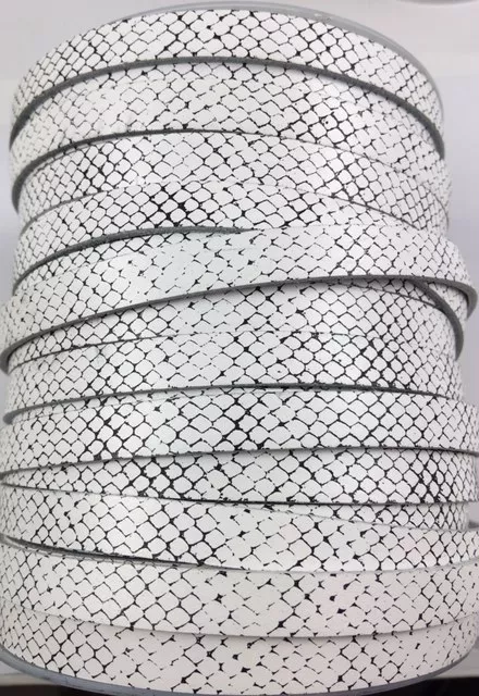 CUIR DE VEAU 10MM MOTIF ECAILLE - Blanc