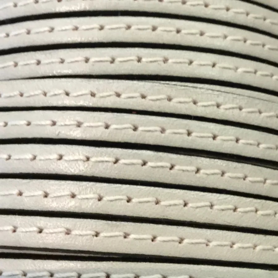 Cuir de veau cousu 5mm - Beige