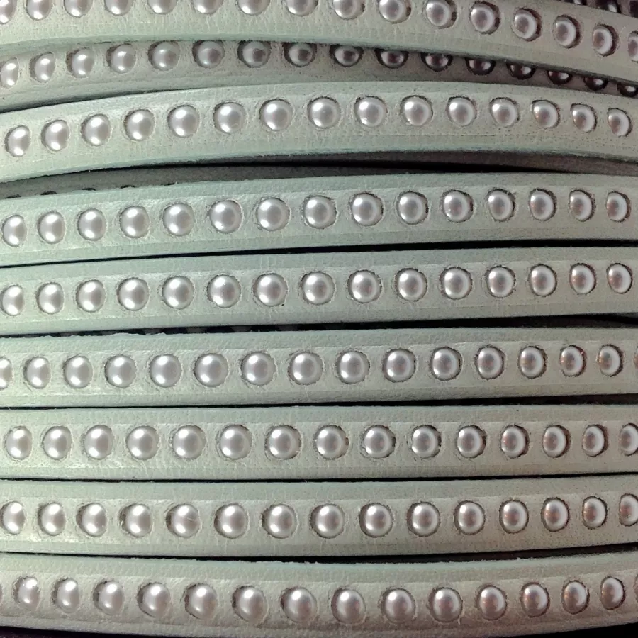 Cuir avec perles incrustés - - Bleu ciel Celeste