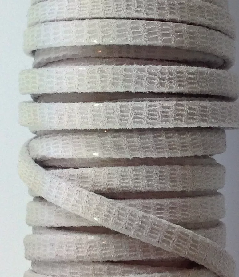 Cuirs série  très limitée 5mm Alphabet  - Beige