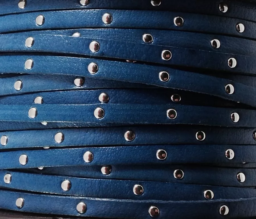 Cuir de veau clouté 5mm-NOUVELLES COULEURS - Bleu