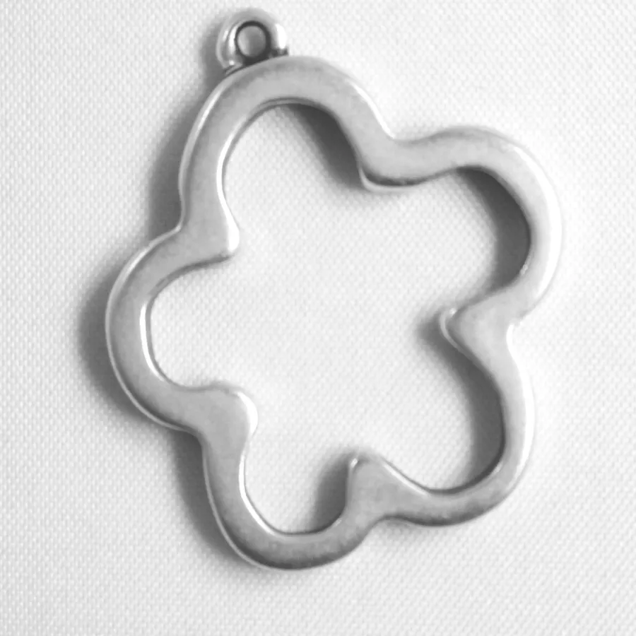 Pendant grande fleur