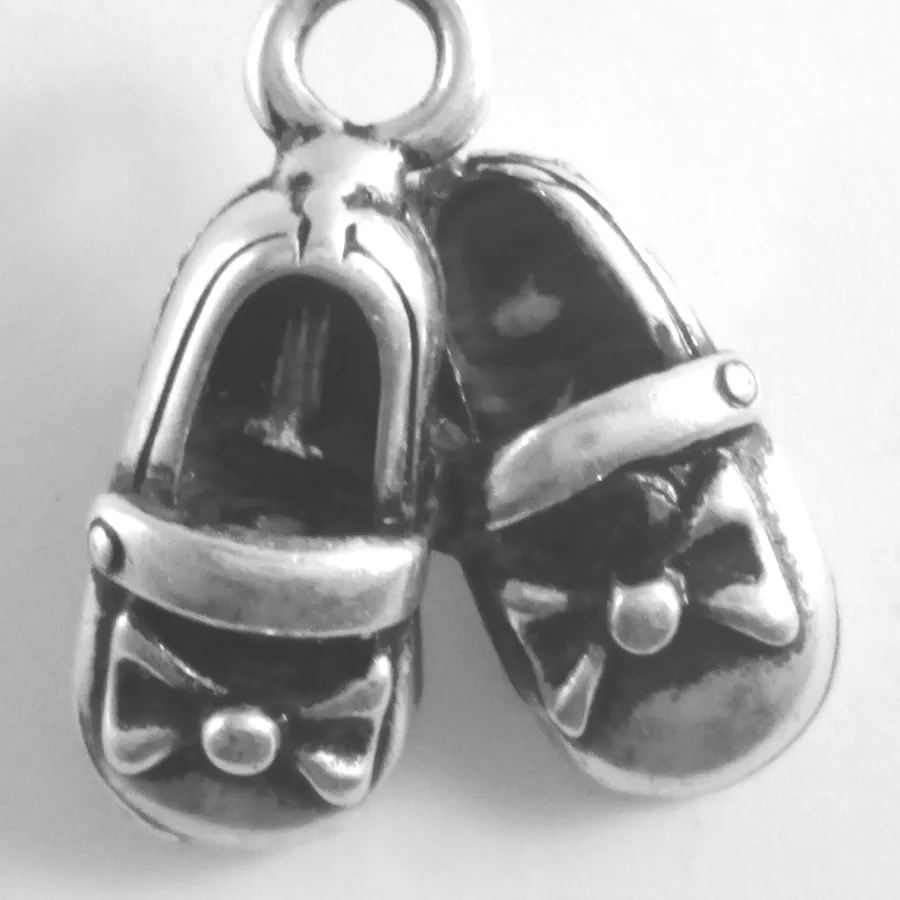 Pendant chaussures fille