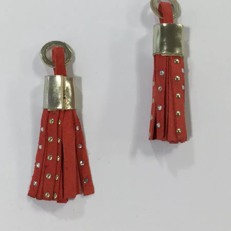 Pompons en cuir 40mm cloutés - Corail