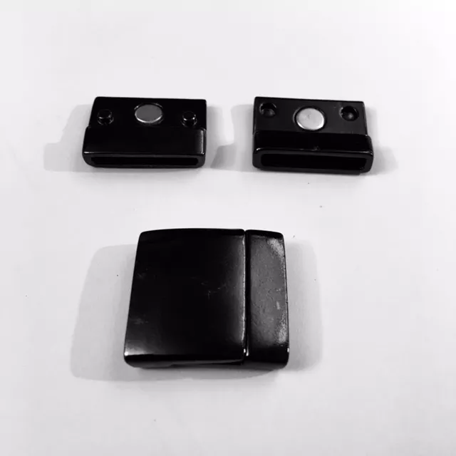 Fermoir aimante en étain pour cuir 20mm lisse - Noir