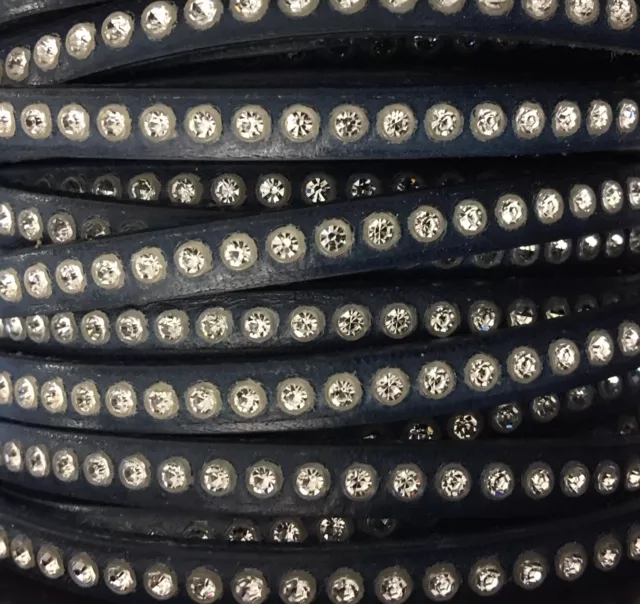 Cuir de veau avec véritable Swarovski 6mm- - Bleu