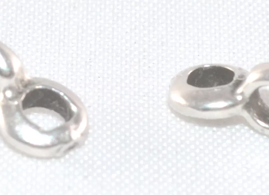 Accroche breloque pour cuir 2.5 mm rond