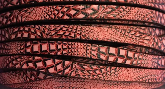 Cuir de veau imprimé; nouveaux modèles - Rose