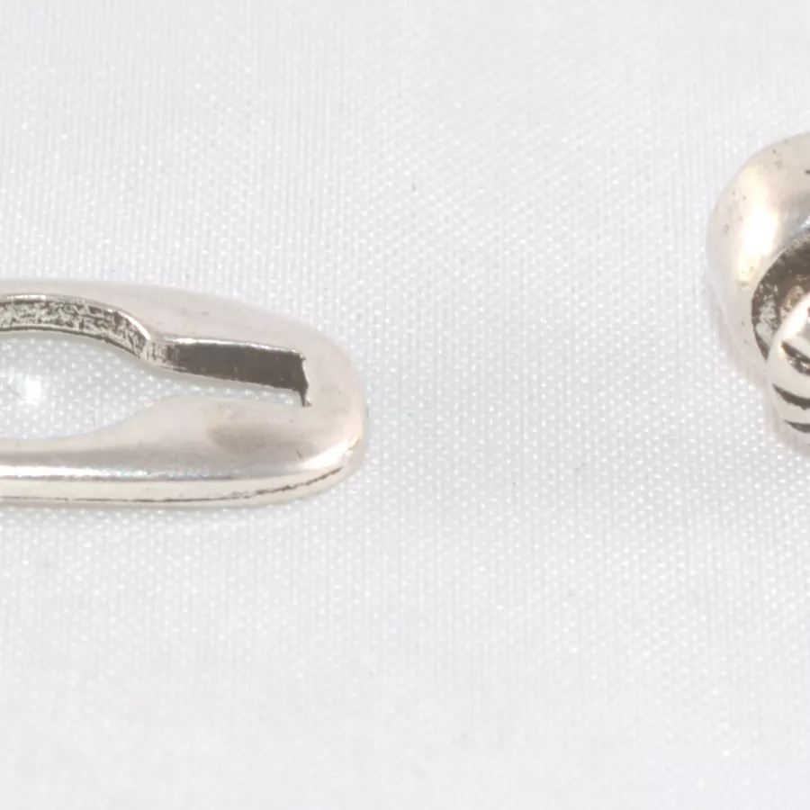 Fermoir crochet pour cuir 5mmx2mm plat, en zamac plaqué argent