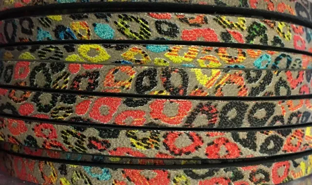 Cuir de veau imprimé; nouveaux modèles - Fuchsia