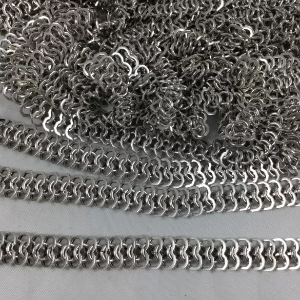 Chaine plate travaillée 10mm