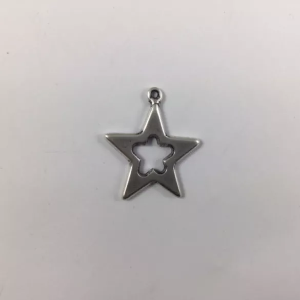 10 Grandes étoiles avec fleur dedans en pendant 