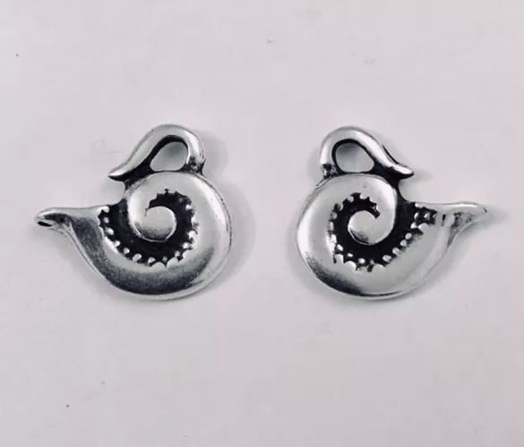 10 pendants coquillages 