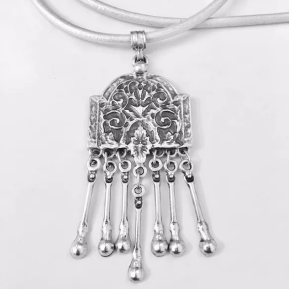 Grand pendant ethnique