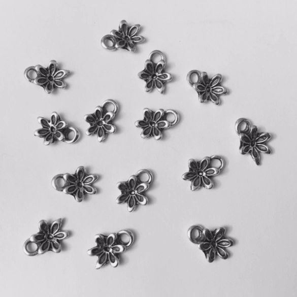 Pendant petite fleur