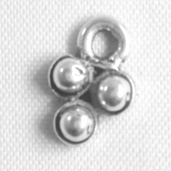 Petit grappe en pendant 11 x 7.5mm